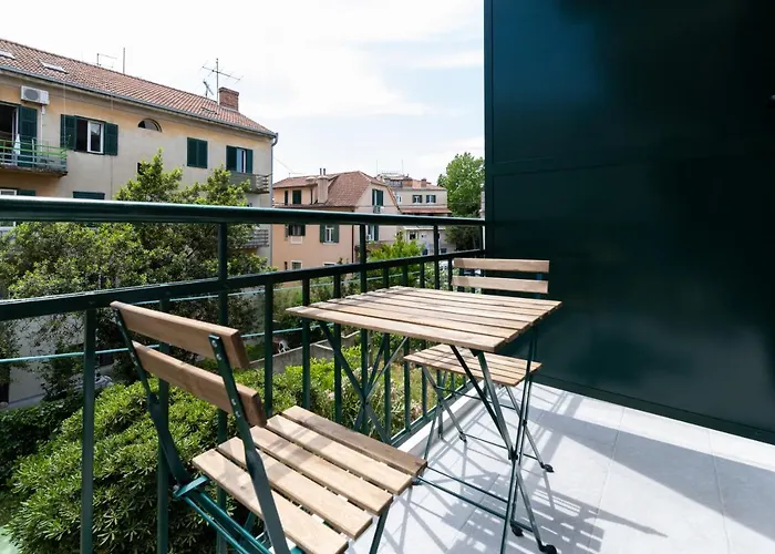 Konukevi Finest Leonilda-central With Balcony