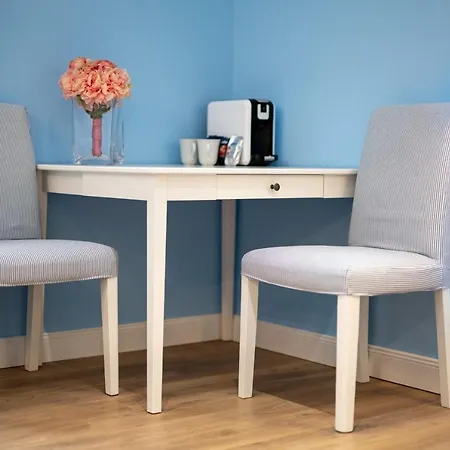 Finest Leonilda 스플리트