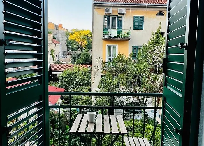 Pensionat Finest Leonilda-central With Balcony